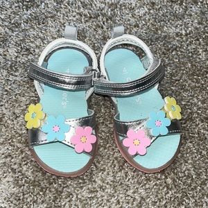 Carter’s Baby Girl Light Up Sandals Size 4